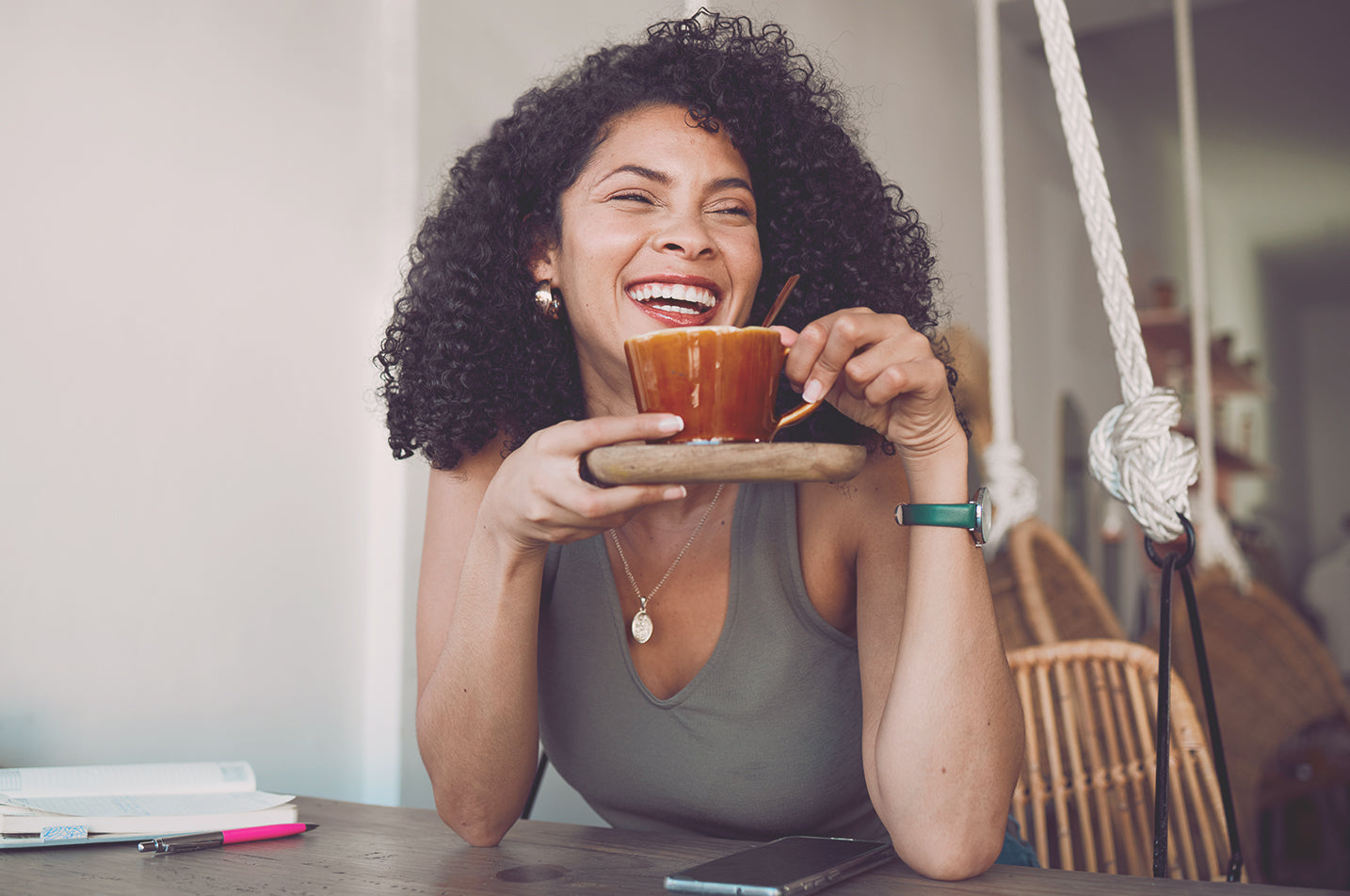 Thé, maté, café : quelle boisson pour une peau en pleine santé ? – Ladière